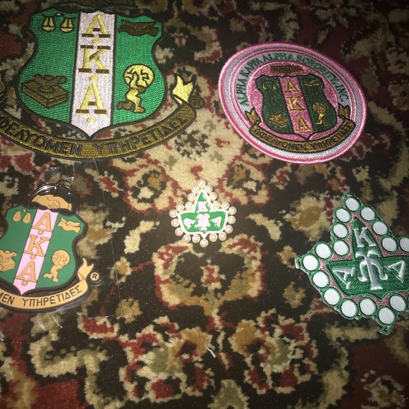 Alpha Kappa Alpha iron on patch pin brooch keychai - Picture 3 of 3